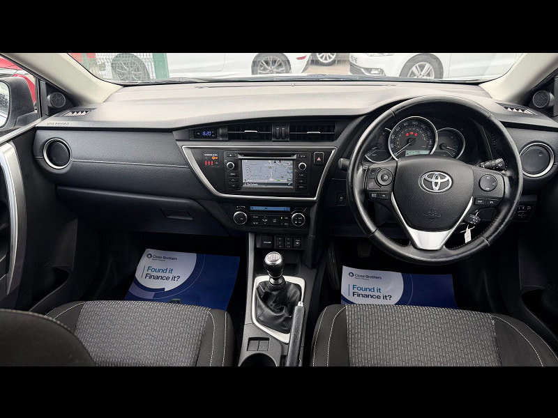 Toyota Auris 1.6 V-Matic Icon Plus Hatchback 5dr Petrol Manual Euro 5 (132 ps) 5dr Manual 2026