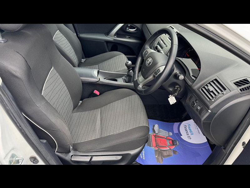 Toyota Avensis 1.8 V-Matic Active Euro 5 4dr 4dr Manual 2025