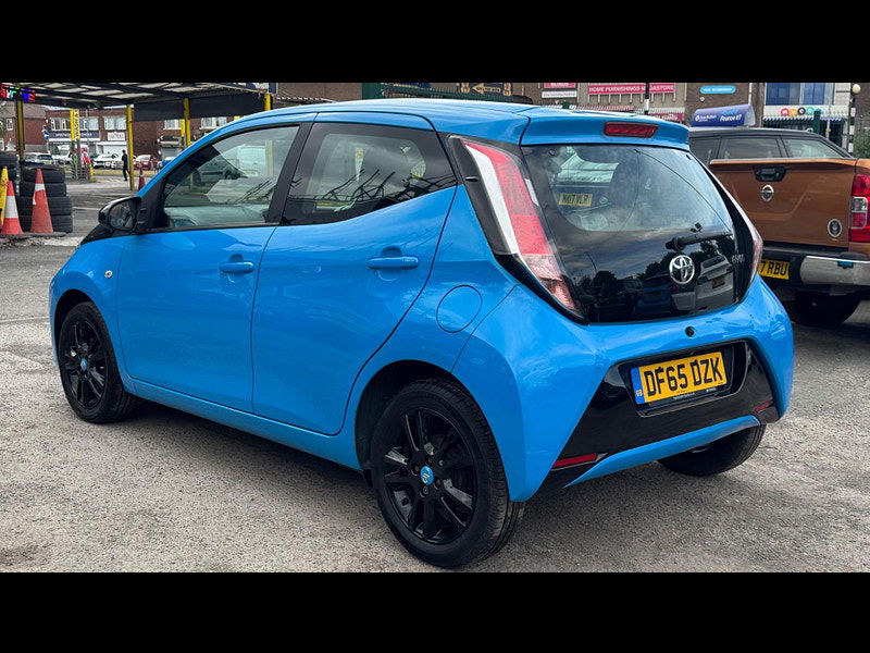 Toyota Aygo 1.0 VVT-i x-cite Euro 6 5dr 5dr Manual 2025