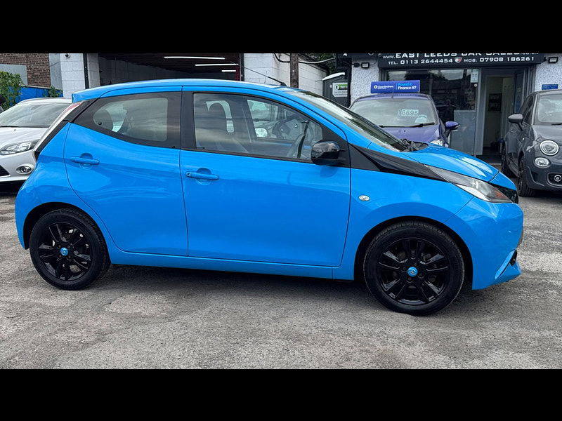 Toyota Aygo 1.0 VVT-i x-cite Euro 6 5dr 5dr Manual 2025