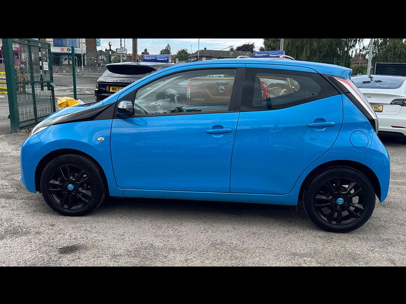 Toyota Aygo 1.0 VVT-i x-cite Euro 6 5dr 5dr Manual 2025