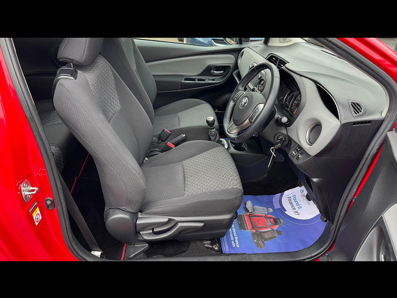 Toyota Yaris 1.33 Dual VVT-i Icon Euro 5 3dr Euro 5 3dr Manual 2025