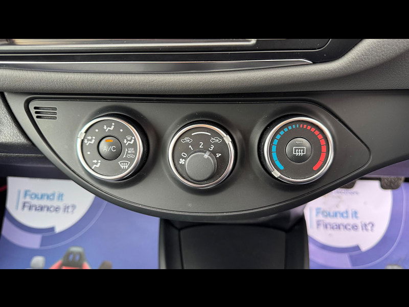 Toyota Yaris 1.33 Dual VVT-i Icon Euro 5 3dr Euro 5 3dr Manual 2025