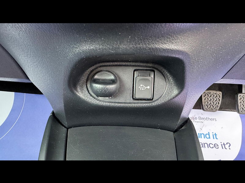Toyota Yaris 1.33 Dual VVT-i Icon Euro 5 3dr Euro 5 3dr Manual 2025