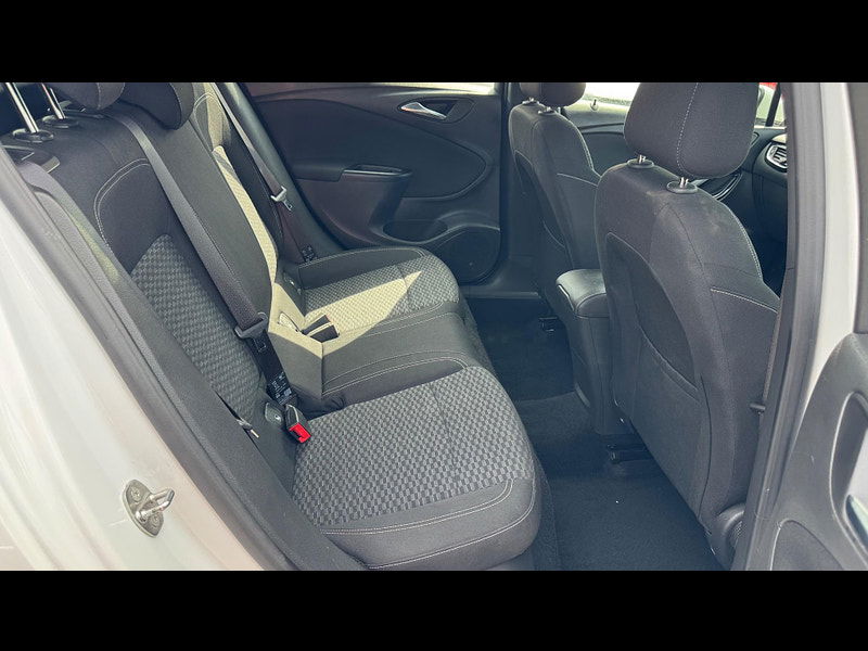 Vauxhall Astra 1.4i SRi Euro 6 5dr 5dr Manual 2025