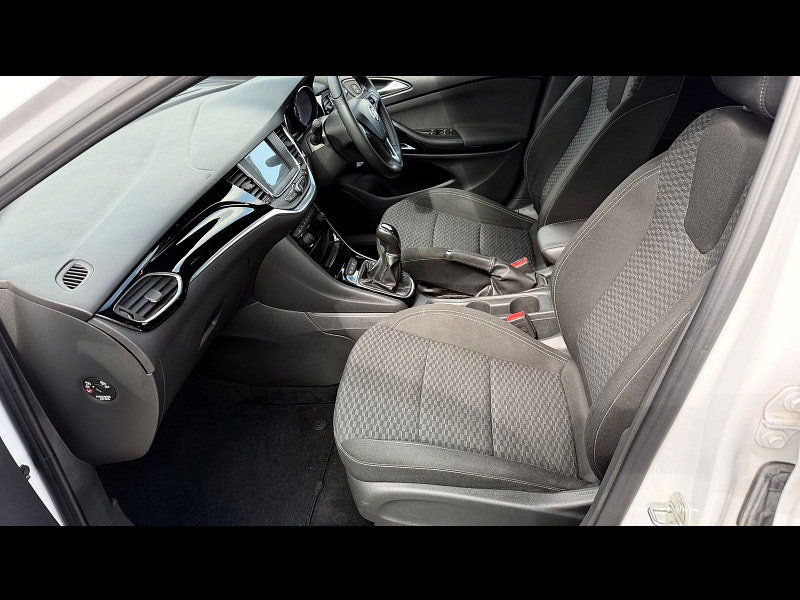 Vauxhall Astra 1.4i Turbo SRi Hatchback 5dr Petrol Manual Euro 6 (150 ps) 5dr Manual 2026