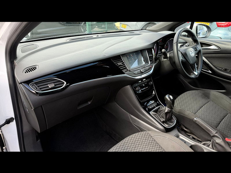 Vauxhall Astra 1.4i Turbo SRi Hatchback 5dr Petrol Manual Euro 6 (150 ps) 5dr Manual 2026