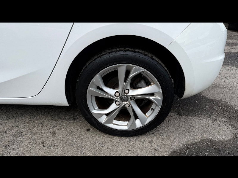 Vauxhall Astra 1.4i Turbo SRi Hatchback 5dr Petrol Manual Euro 6 (150 ps) 5dr Manual 2026