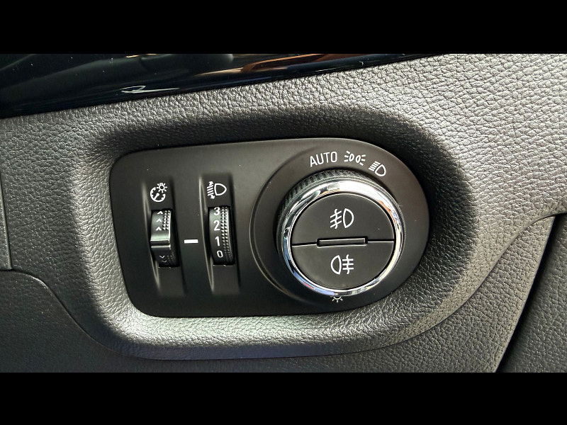 Vauxhall Astra 1.6 CDTi ecoTEC BlueInjection SRi Hatchback 5dr Diesel Manual Euro 6 (110 ps) 5dr Manual 2026