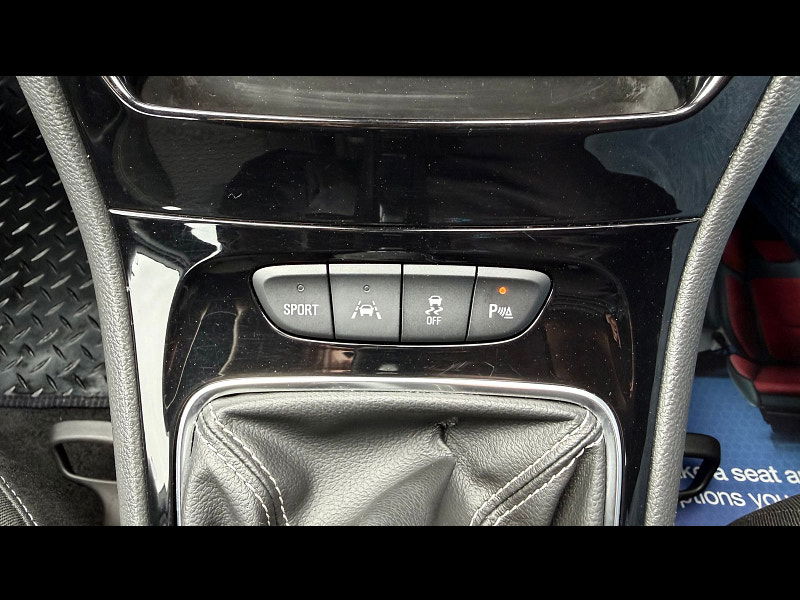 Vauxhall Astra 1.6 CDTi ecoTEC BlueInjection SRi Hatchback 5dr Diesel Manual Euro 6 (110 ps) 5dr Manual 2026