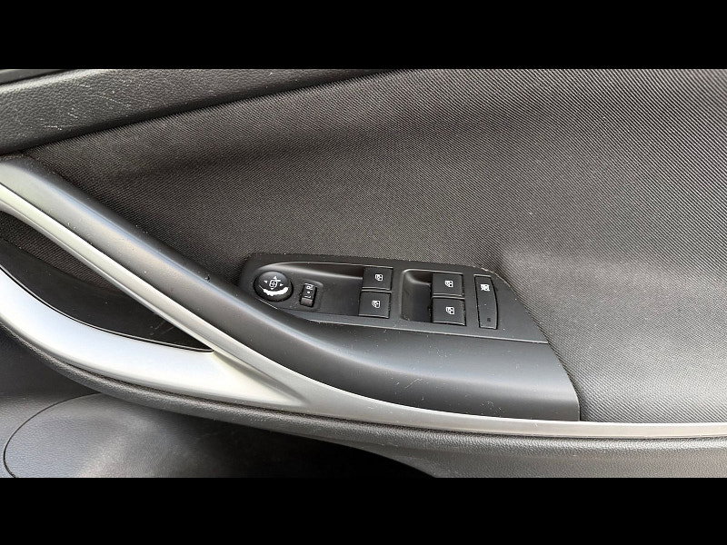 Vauxhall Astra 1.6 CDTi ecoTEC BlueInjection Tech Line Nav Sports Tourer 5dr Diesel Manual Euro 6 (s/s) (110 ps) 5dr Manual 2026