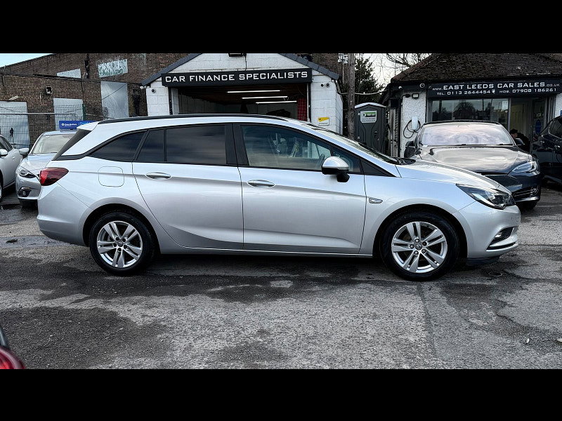 Vauxhall Astra 1.6 CDTi ecoTEC BlueInjection Tech Line Nav Sports Tourer 5dr Diesel Manual Euro 6 (s/s) (110 ps) 5dr Manual 2026