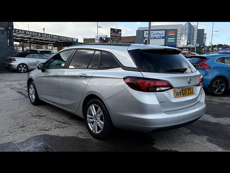 Vauxhall Astra 1.6 CDTi ecoTEC BlueInjection Tech Line Nav Sports Tourer 5dr Diesel Manual Euro 6 (s/s) (110 ps) 5dr Manual 2026