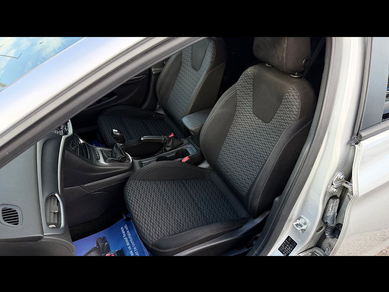 Vauxhall Astra 1.6 CDTi ecoTEC BlueInjection Tech Line Nav Sports Tourer 5dr Diesel Manual Euro 6 (s/s) (110 ps) 5dr Manual 2026