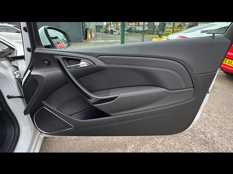 Vauxhall Astra GTC 1.4i Turbo Limited Edition Euro 6 (s/s) 3dr 3dr Manual 2025