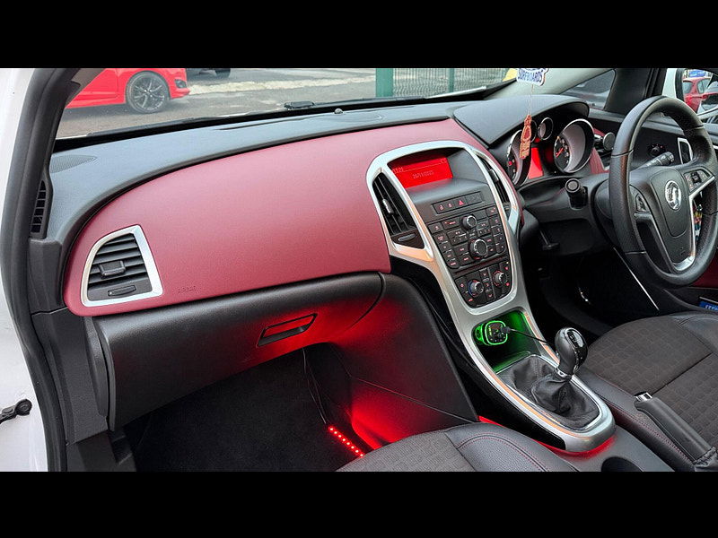 Vauxhall Astra GTC 2.0 CDTi SRi Euro 5 (s/s) 3dr 3dr Manual 2025