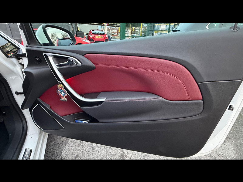 Vauxhall Astra GTC 2.0 CDTi SRi Euro 5 (s/s) 3dr 3dr Manual 2025