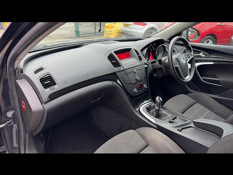 Vauxhall Insignia 2.0 CDTi ecoFLEX SRi Euro 5 5dr 5dr Manual 2025
