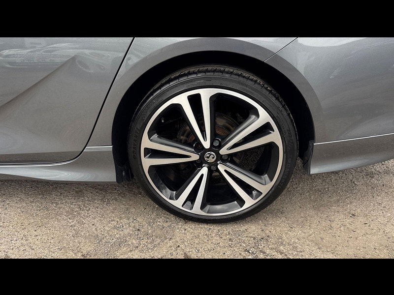 Vauxhall Insignia 2.0 Turbo D BlueInjection SRi VX Line Nav Sports Tourer Auto Euro 6 (s/s) 5dr 5dr Automatic 2025