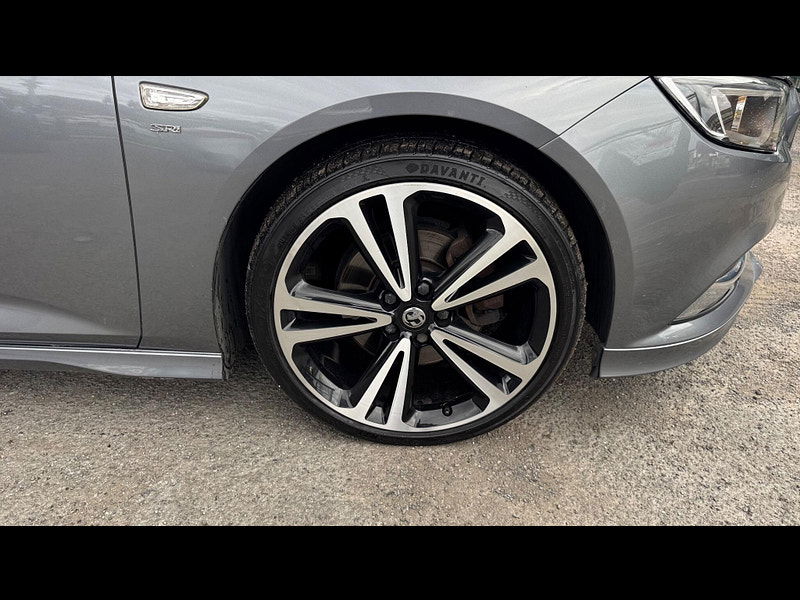Vauxhall Insignia 2.0 Turbo D BlueInjection SRi VX Line Nav Sports Tourer Auto Euro 6 (s/s) 5dr 5dr Automatic 2025