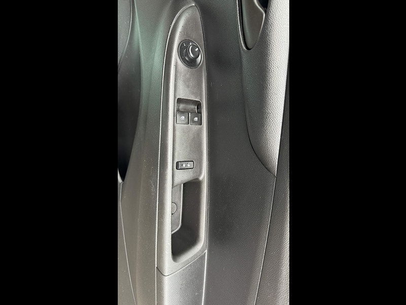 Vauxhall Viva 1.0i SE Euro 6 5dr (a/c) 5dr Manual 2025
