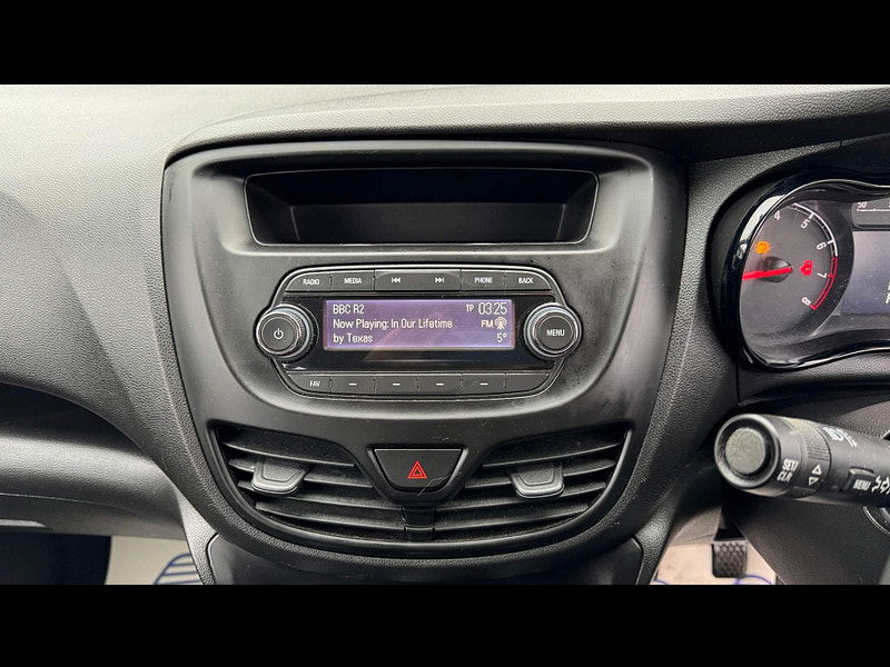 Vauxhall Viva 1.0i SE Euro 6 5dr (a/c) 5dr Manual 2025