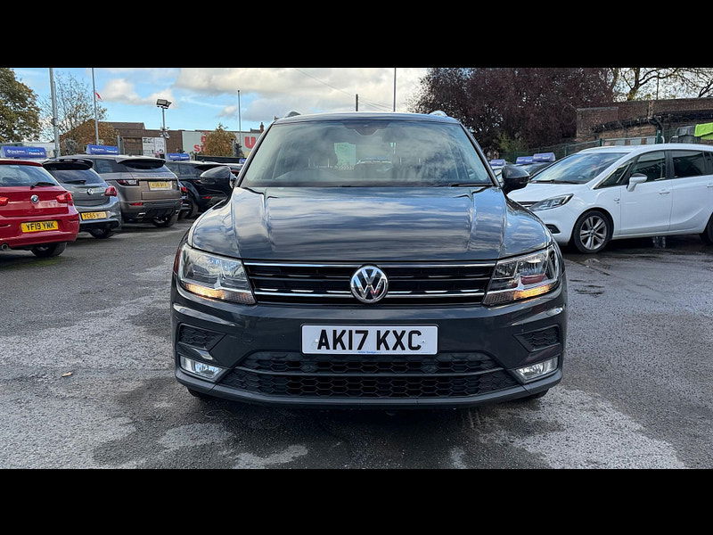 Volkswagen Tiguan 2.0 TDI BlueMotion Tech SE Navigation Euro 6 (s/s) 5dr 5dr Manual 2025