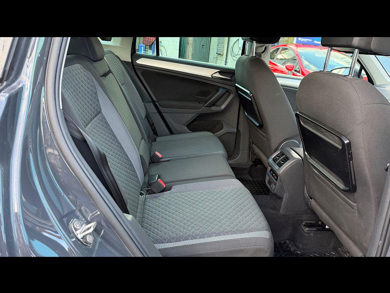 Volkswagen Tiguan 2.0 TDI BlueMotion Tech SE Navigation Euro 6 (s/s) 5dr 5dr Manual 2025