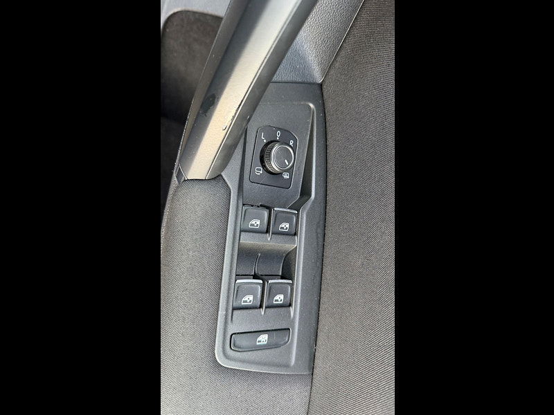 Volkswagen Tiguan 2.0 TDI BlueMotion Tech SE Navigation Euro 6 (s/s) 5dr 5dr Manual 2025