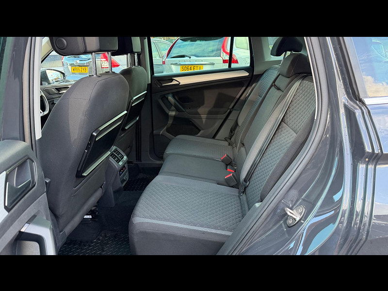 Volkswagen Tiguan 2.0 TDI BlueMotion Tech SE Navigation Euro 6 (s/s) 5dr 5dr Manual 2025