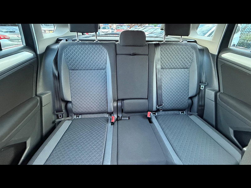 Volkswagen Tiguan 2.0 TDI BlueMotion Tech SE Navigation Euro 6 (s/s) 5dr 5dr Manual 2025