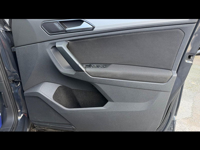 Volkswagen Tiguan 2.0 TDI BlueMotion Tech SE Navigation Euro 6 (s/s) 5dr 5dr Manual 2025