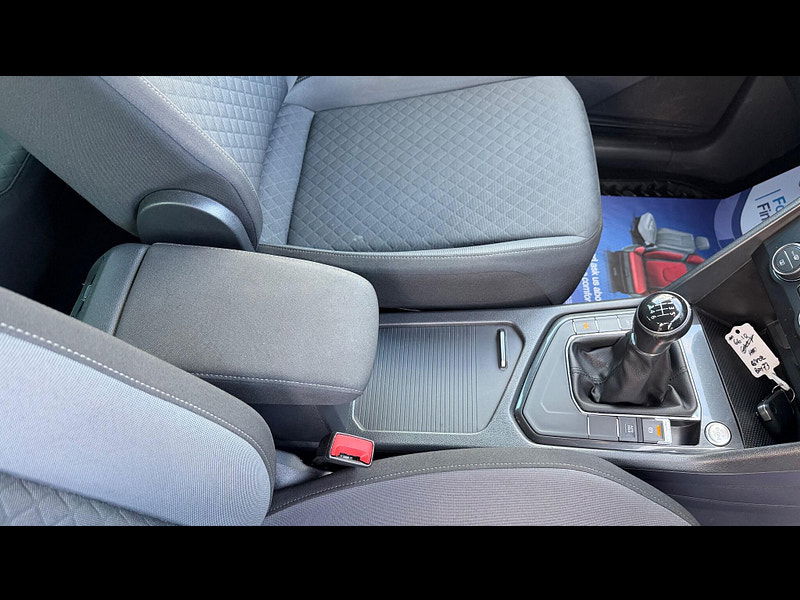 Volkswagen Tiguan 2.0 TDI BlueMotion Tech SE Navigation Euro 6 (s/s) 5dr 5dr Manual 2025