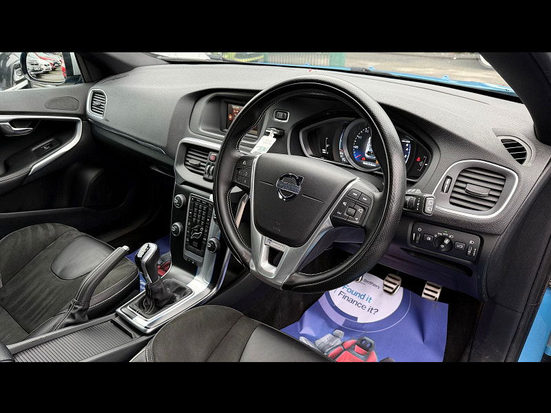 Volvo V40 1.6 T2 R-Design Hatchback 5dr Petrol Manual Euro 5 (s/s) (120 ps) 5dr Manual 2026