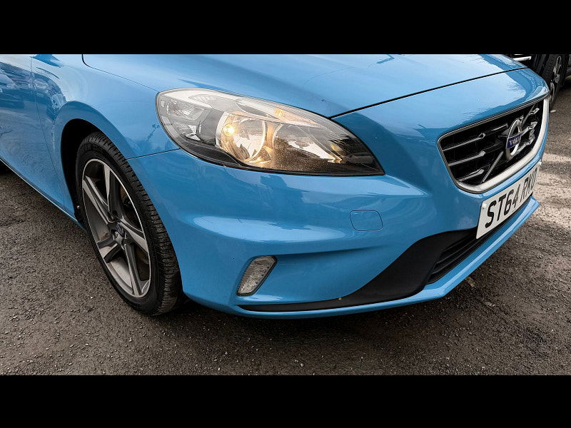 Volvo V40 1.6 T2 R-Design Hatchback 5dr Petrol Manual Euro 5 (s/s) (120 ps) 5dr Manual 2026