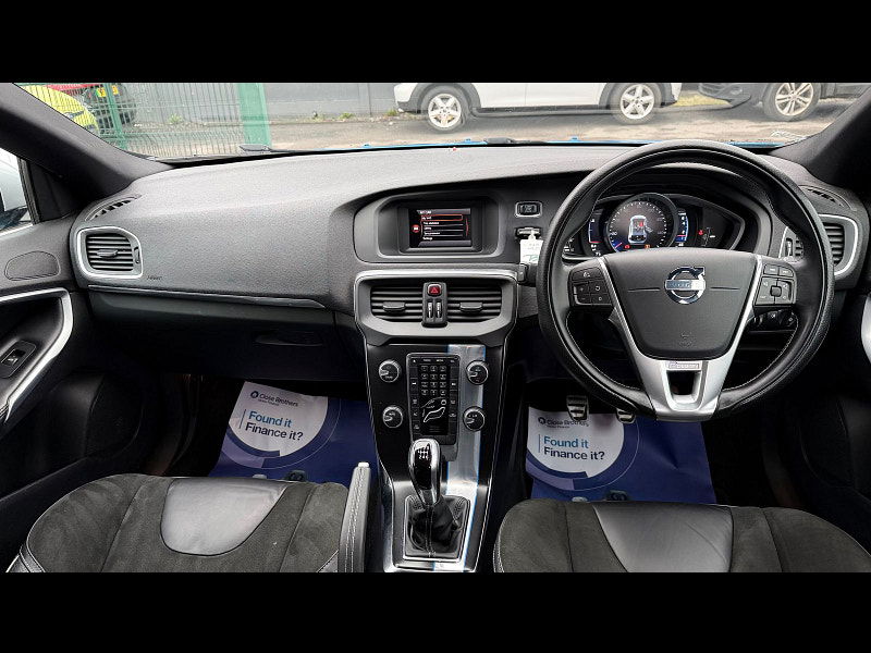 Volvo V40 1.6 T2 R-Design Hatchback 5dr Petrol Manual Euro 5 (s/s) (120 ps) 5dr Manual 2026