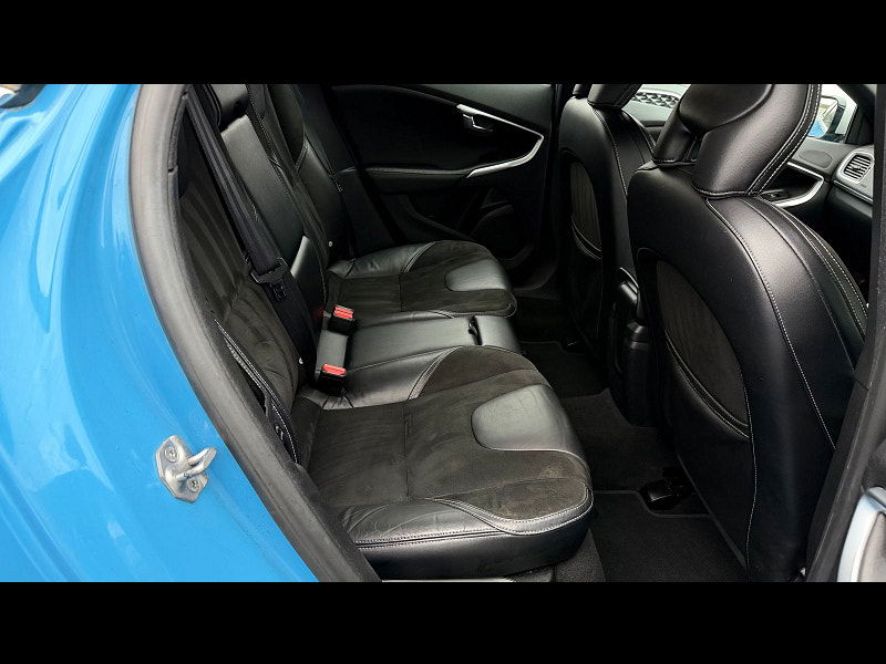 Volvo V40 1.6 T2 R-Design Hatchback 5dr Petrol Manual Euro 5 (s/s) (120 ps) 5dr Manual 2026