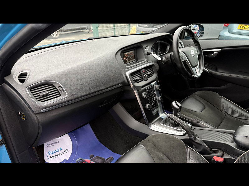 Volvo V40 1.6 T2 R-Design Hatchback 5dr Petrol Manual Euro 5 (s/s) (120 ps) 5dr Manual 2026