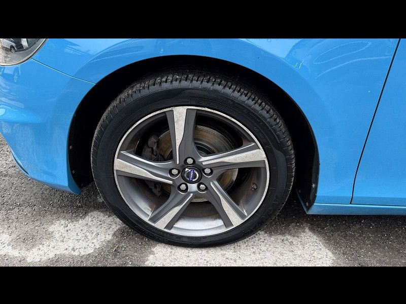 Volvo V40 1.6 T2 R-Design Hatchback 5dr Petrol Manual Euro 5 (s/s) (120 ps) 5dr Manual 2026