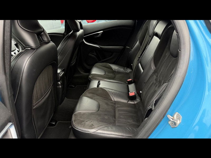 Volvo V40 1.6 T2 R-Design Hatchback 5dr Petrol Manual Euro 5 (s/s) (120 ps) 5dr Manual 2026