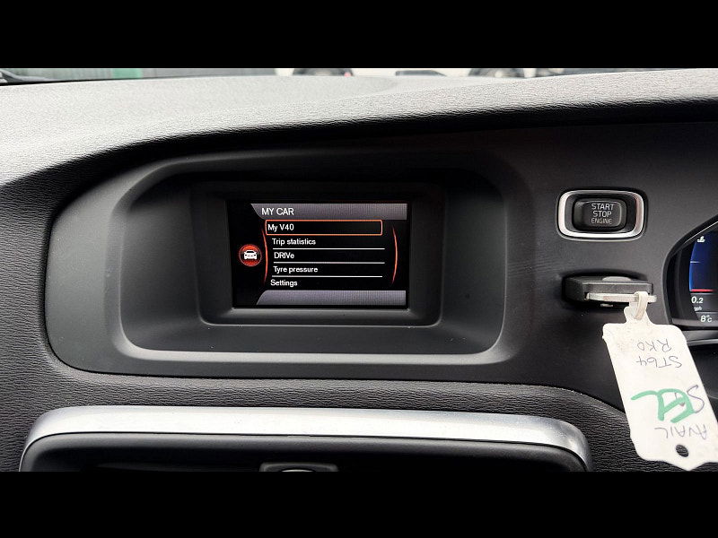 Volvo V40 1.6 T2 R-Design Hatchback 5dr Petrol Manual Euro 5 (s/s) (120 ps) 5dr Manual 2026