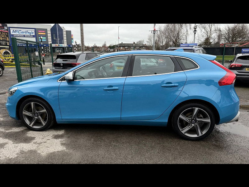 Volvo V40 1.6 T2 R-Design Hatchback 5dr Petrol Manual Euro 5 (s/s) (120 ps) 5dr Manual 2026
