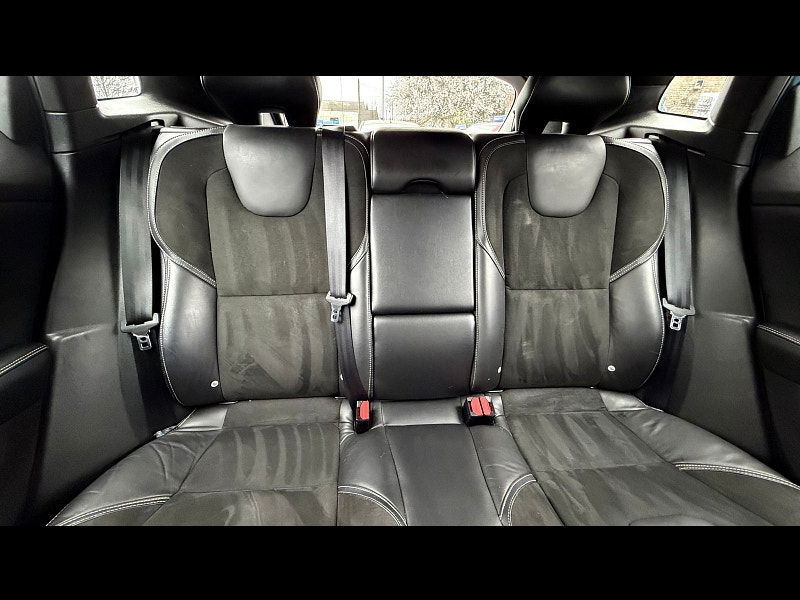 Volvo V40 1.6 T2 R-Design Hatchback 5dr Petrol Manual Euro 5 (s/s) (120 ps) 5dr Manual 2026