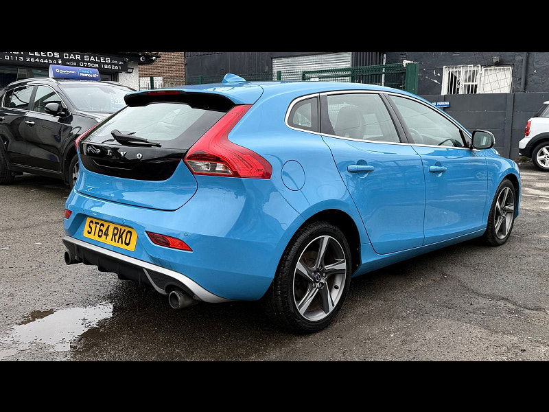 Volvo V40 1.6 T2 R-Design Hatchback 5dr Petrol Manual Euro 5 (s/s) (120 ps) 5dr Manual 2026
