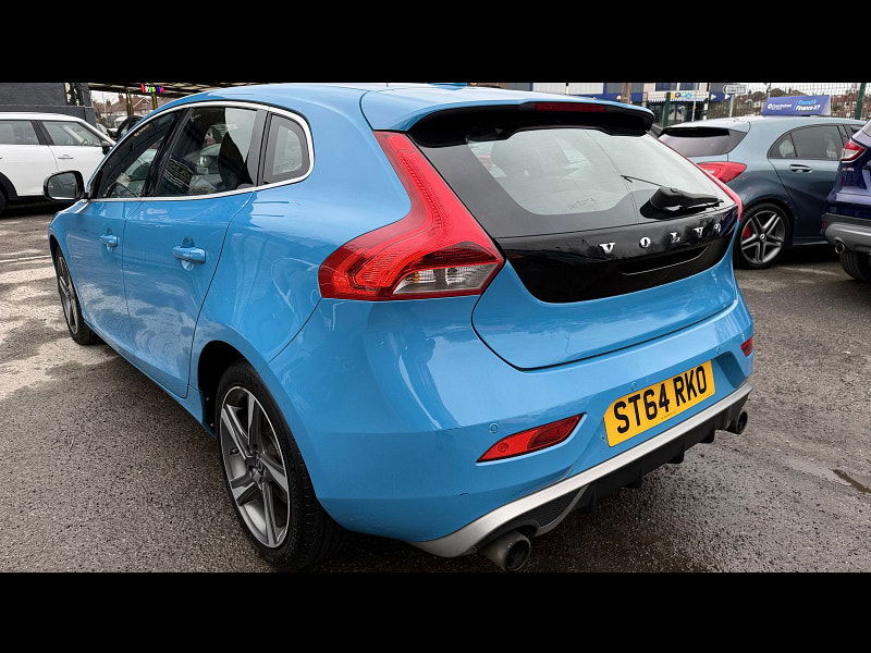 Volvo V40 1.6 T2 R-Design Hatchback 5dr Petrol Manual Euro 5 (s/s) (120 ps) 5dr Manual 2026