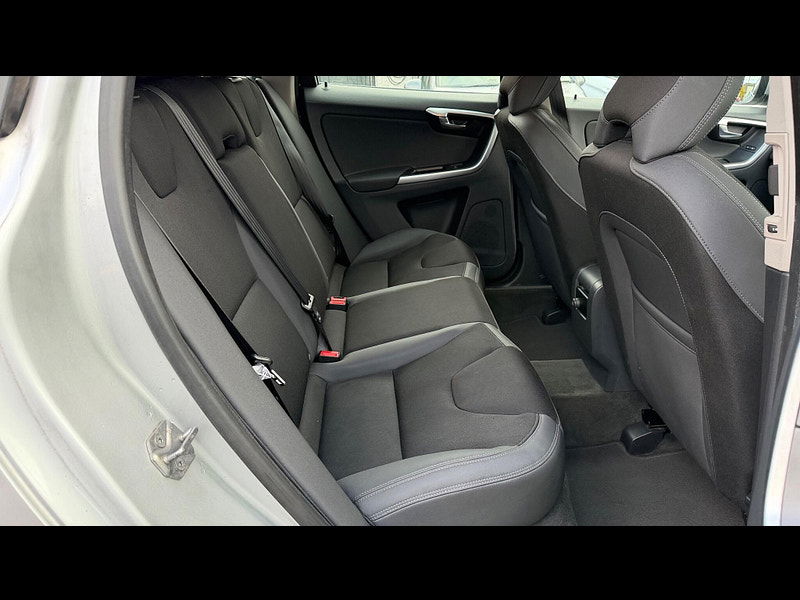Volvo XC60 2.0 D4 SE Euro 6 (s/s) 5dr 5dr Manual 2025
