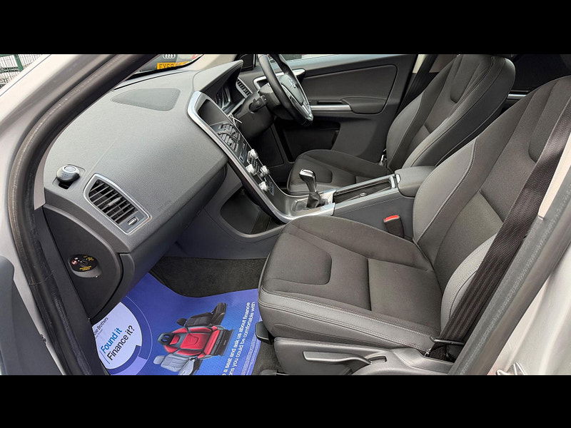 Volvo XC60 2.0 D4 SE Euro 6 (s/s) 5dr 5dr Manual 2025