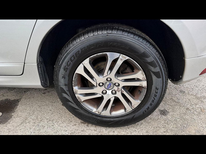 Volvo XC60 2.0 D4 SE Euro 6 (s/s) 5dr 5dr Manual 2025