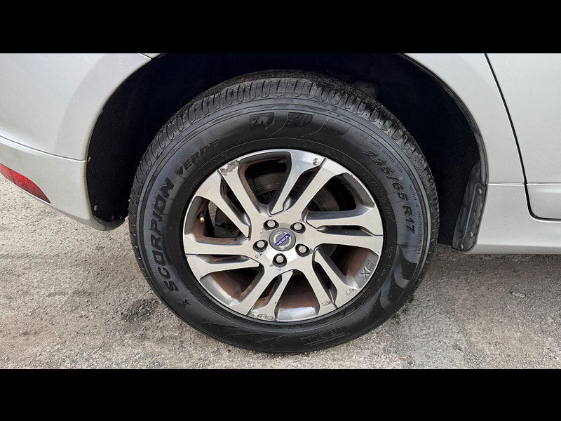 Volvo XC60 2.0 D4 SE Euro 6 (s/s) 5dr 5dr Manual 2025