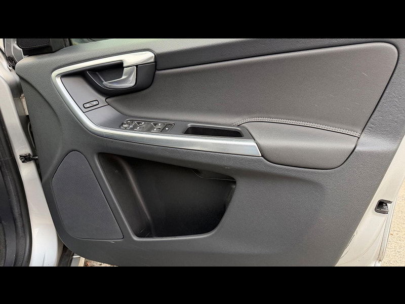 Volvo XC60 2.0 D4 SE Euro 6 (s/s) 5dr 5dr Manual 2025
